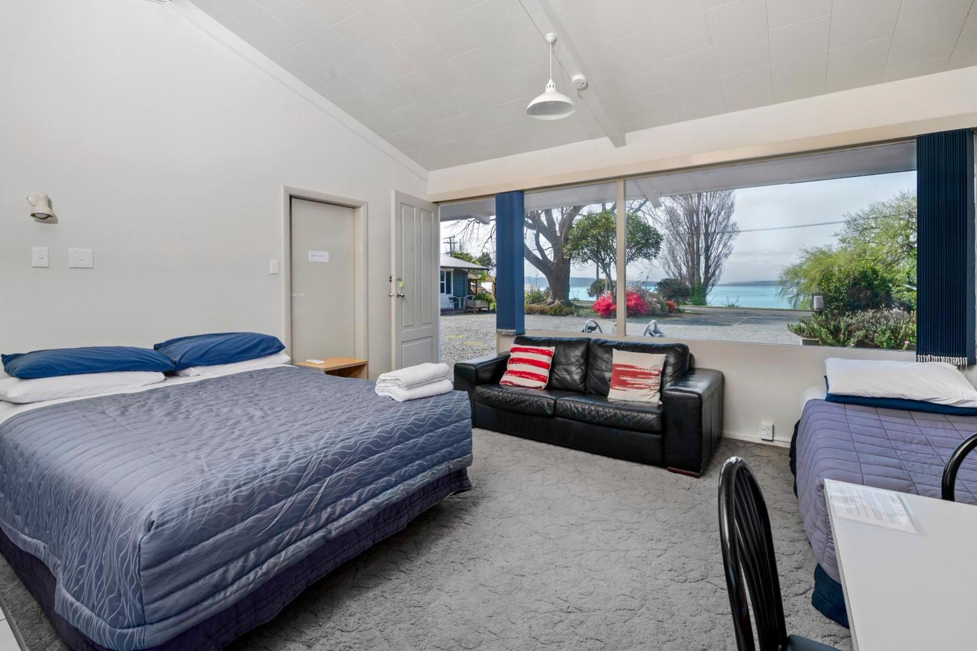 Jack & Di'S Lakefront Motel Rotorua Exteriör bild