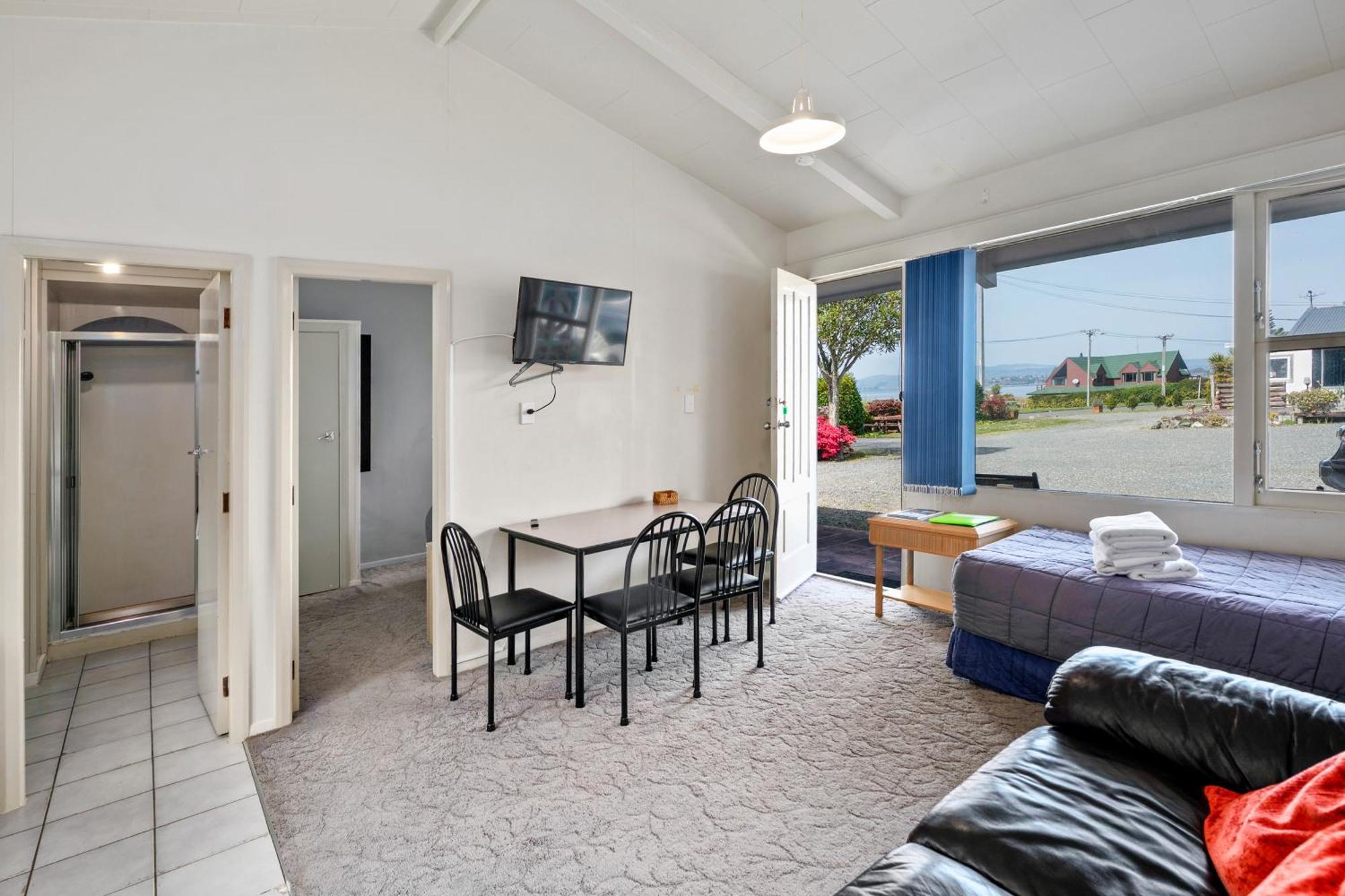 Jack & Di'S Lakefront Motel Rotorua Exteriör bild